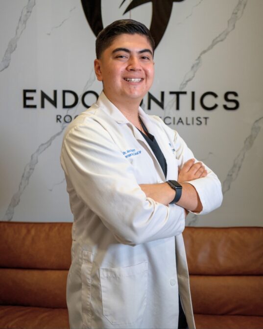 Root Canal Specialist Juan Pablo Estrada - Endodontics