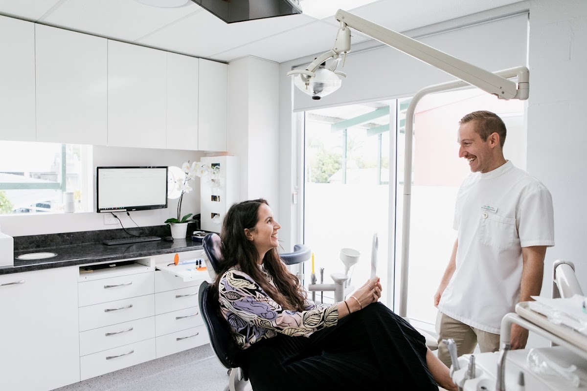 Avenue Dental Caloundra - dental clinic in Sunshine Coast, Australia