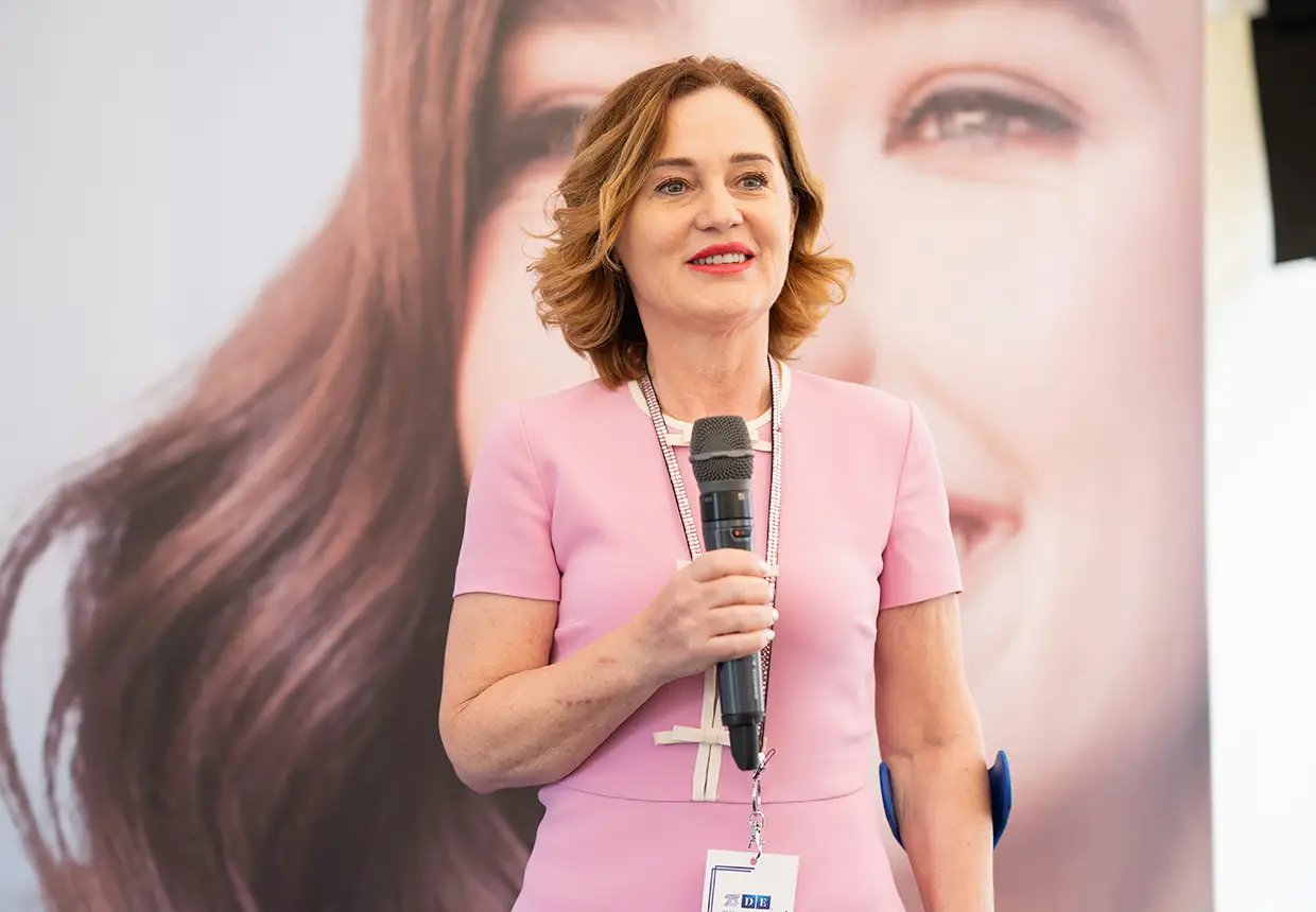 Dr. Oana Taban