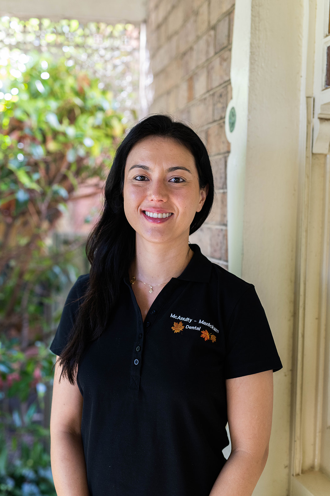 Dentist Carina Tanaka - Endodontics, biomaterials