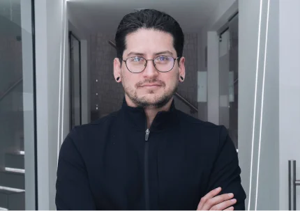 Dr. Erick Meza - Implantology & Oral Rehabilitation