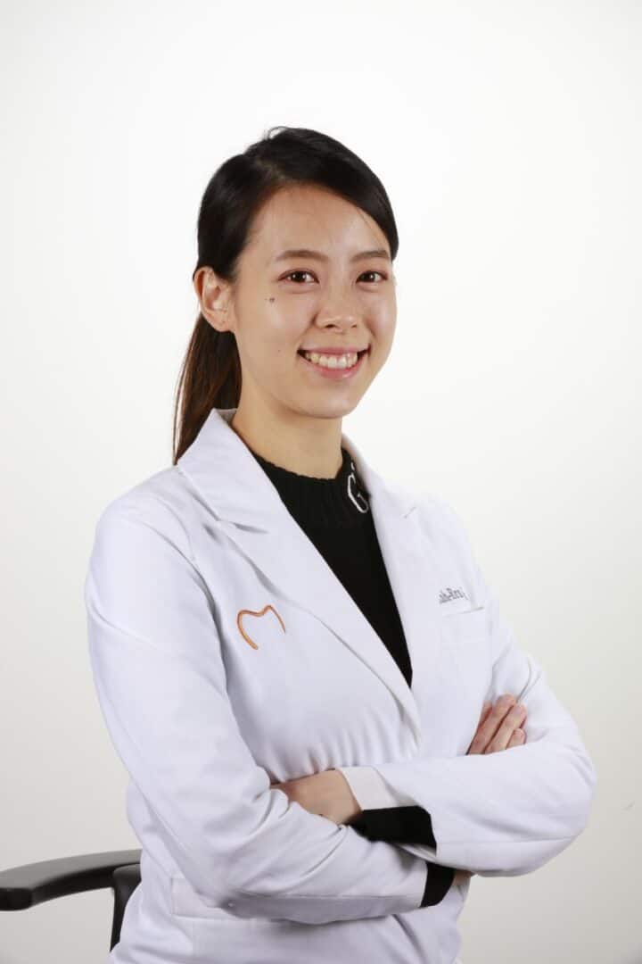 Dentist Kah Ern Sha - Oral Surgery and Cosmetic Dentistry