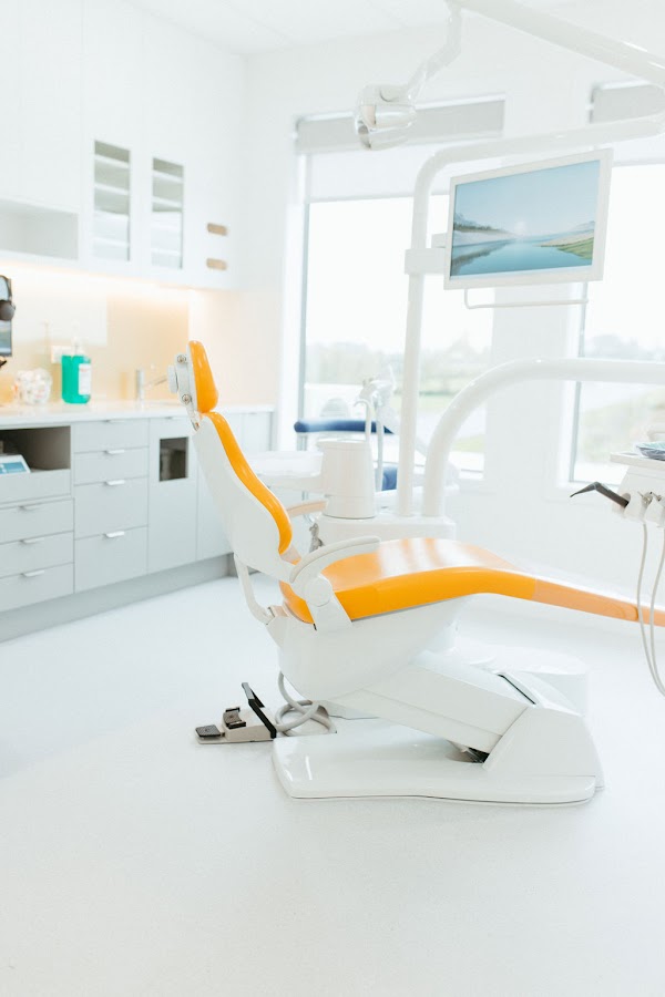 Tulip Dental - dental clinic in Hamilton