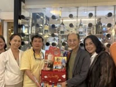 Vatsana Dental Clinic treatment room in Vientiane