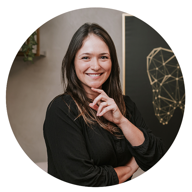 Orthodontist, Pediatric Dentist (CRO 102348) Amanda B. Peixoto - Orthodontia, pediatric dentistry, aesthetic dentistry