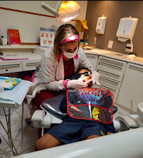 Consultório Odontológico Particular Bianca Barata | Dentista Emergência 24h WhatsApp | Prótese, Implante - Copacabana/RJ