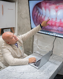 Clínica Sorrio | Implante Dentário | Dentista de emergência | Clínica odontológica | Copacabana | Rio de Janeiro - RJ