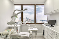 Odonto Liuzzi | Lentes de Contato Dental | Prótese Protocolo | Ortodontia | Periodontia | Implante Dentário | Dental Tourism