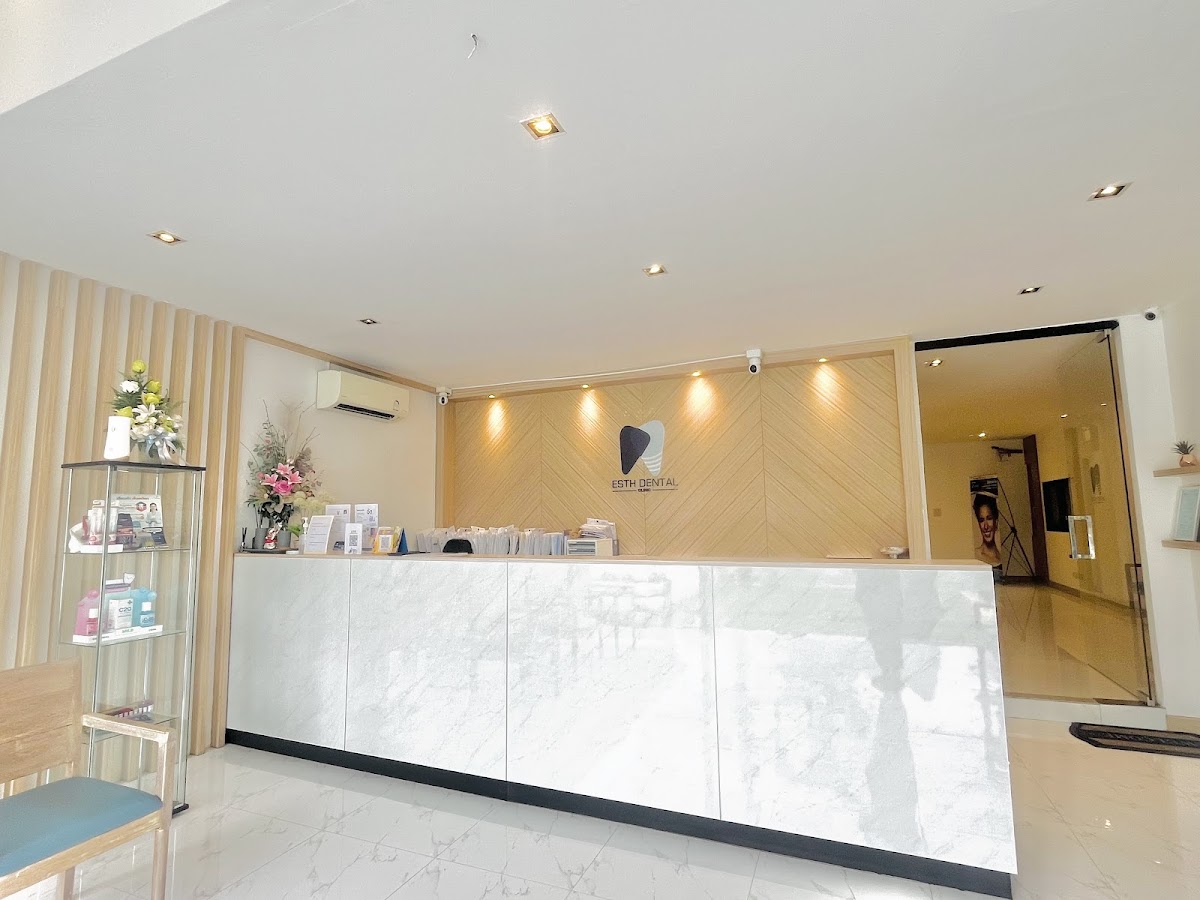 ESTH dental clinic - dental clinic in Chiang Mai