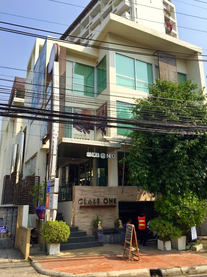 House of Dental Care @ Class One - dental clinic in Chiang Mai