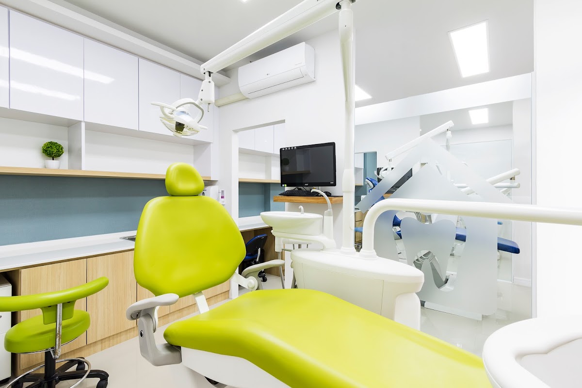 Everyday Smile Dental Clinic - dental clinic in Chiang Mai, Thailand