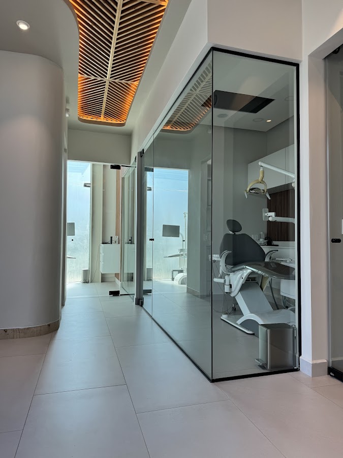 Dental Care Studio AV - dental clinic in Tijuana