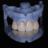 Dr. Hassan Lobo Argüello - Odontólogo y Cirujano Dentista.