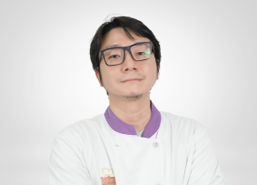 Endodontist Paveephong Tanompechsanga - Endodontics