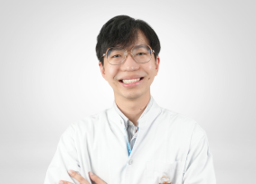 Dentist Tatpol Suansilpong - General Dentistry
