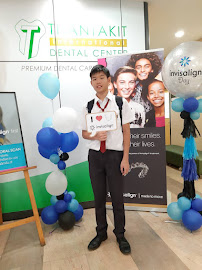 Thantakit International Dental Center in Bangkok, Thailand