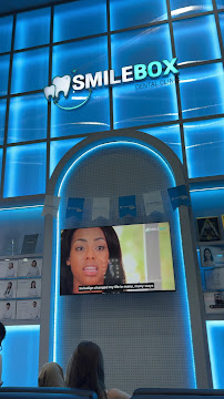 SmileBox Dental Clinic Thonglor Sukhumvit คลินิกทันตกรรมสไมล์บ็อกซ์ ทองหล่อ สุขุมวิท