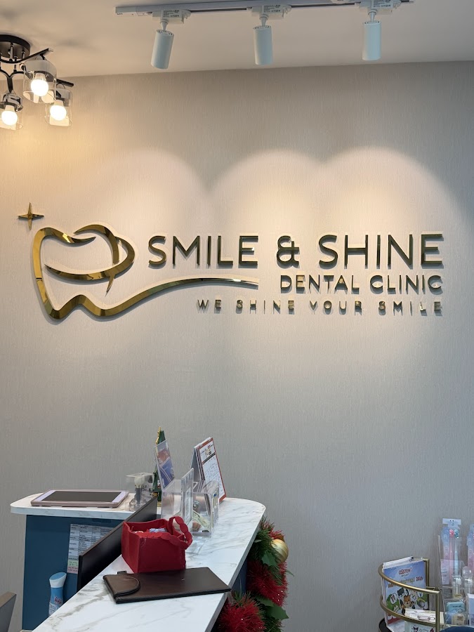 Smile and Shine Dental Clinic - dental clinic in Bangkok, Thailand