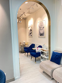 Smile and Shine Dental Clinic - คลินิกทันตกรรมสไมล์แอนด์ชายน์ ทำฟัน รากฟันเทียม