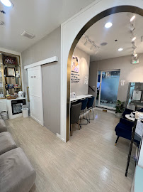 Smile and Shine Dental Clinic - คลินิกทันตกรรมสไมล์แอนด์ชายน์ ทำฟัน รากฟันเทียม