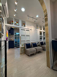 Smile and Shine Dental Clinic - คลินิกทันตกรรมสไมล์แอนด์ชายน์ ทำฟัน รากฟันเทียม