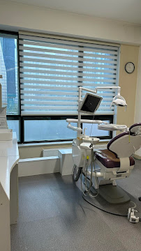 UB DENTAL CENTER шүд, гоо заслын эмнэлэг
