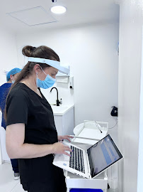 Dental Studio by Viviana Navarro