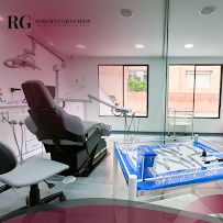 Odontología en Bogotá l Ortodoncia l Ortodoncia invisible l Dentist l Smile design l Doctor Granados