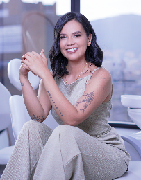 Dra. Laura Grandas Odontología Estética Dental Clinic in Bogota
