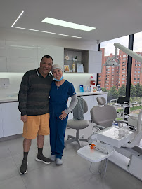 Doctora Tibaduiza - Endodoncista & Implantes Dentales