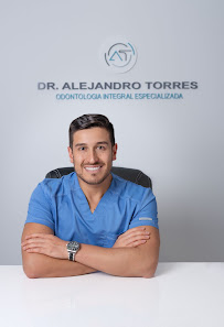 Elite Smiles by Dr. Alejandro Torres in Bogota