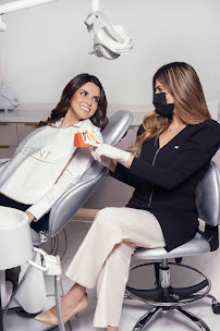 Odontóloga Dra. Maribel Ballesteros - Implantes Dentales - Periodoncia Laser - Diseño de sonrisa - Invisaling - Bogota