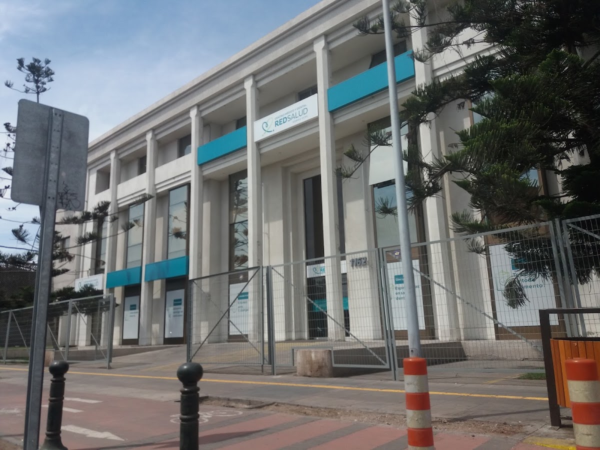 Centro Médico y Dental RedSalud Eleuterio Ramírez - dental clinic in Iquique, Chile