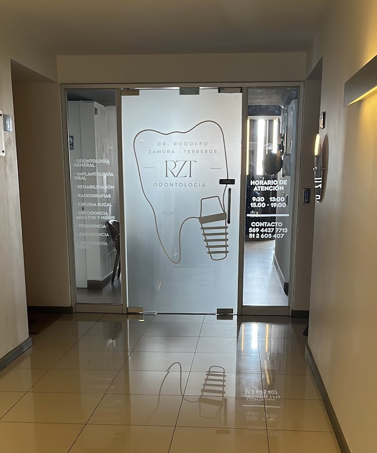 Clínica RZT Implantología y Odontología - dental clinic in La Serena
