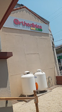 Orthoclinica