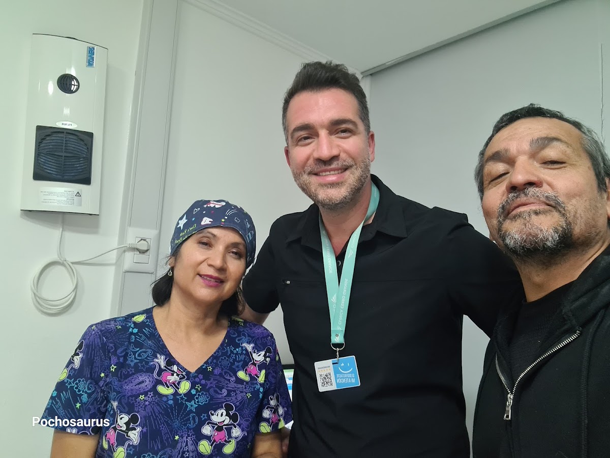 Dr. Gerardo Sandoval en Clínica Cerro Grande - dental clinic in La Serena