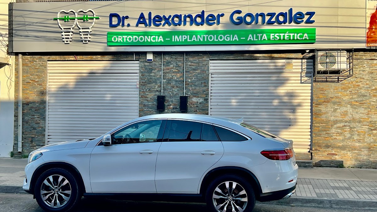 Clínica Dental Dr. Alexander Gonzalez - dental clinic in Chillán