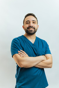 Clínica dental Dr. Alejandro Rodríguez l Diseños de sonrisa l Carillas l Coronas dentales l Urgencias dentales
