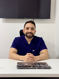 Clínica dental Dr. Alejandro Rodríguez l Diseños de sonrisa l Carillas l Coronas dentales l Urgencias dentales