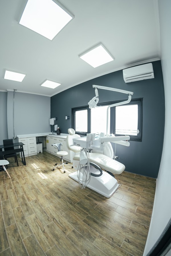 Dental Clinic CEOX Centro De Especialidades Odontológicas Y De Salud dental clinic in Chillán