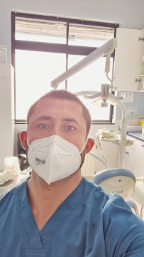 Dr. Mauricio Burchard