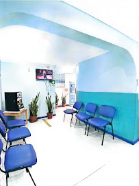 Clinica dental y medica Centro Salud Fleming-ortodoncia-implantes-protesis-kinesiología-kiropractico-radiologia-podologia