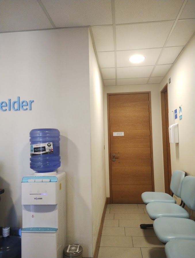 Schneider Clinic - San Pablo - dental clinic in Curicó