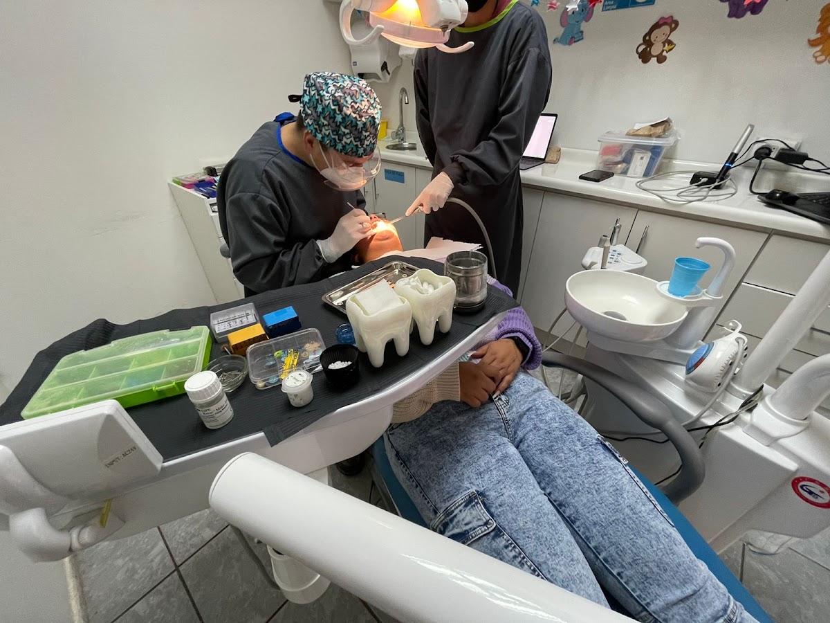Los Algarrobos Clínica Dental - dental clinic in Ovalle, Chile