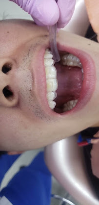ZUN CLINIK. Clínica de Especialidades Dentales