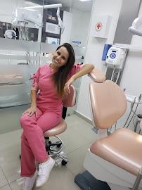 ZUN CLINIK. Clínica de Especialidades Dentales