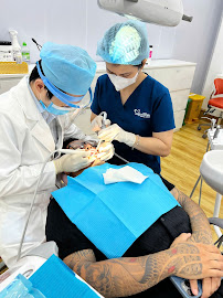 Saigon White Dental