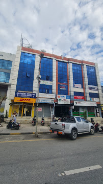 Everest Dental and Implant Center