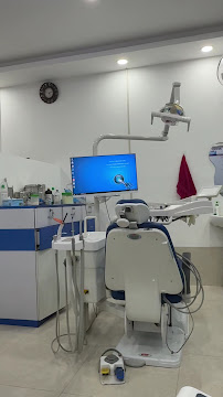 Everest Dental and Implant Center