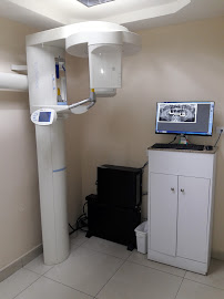 Odontologo Moisés Lukowiecki - Urgencia y Clínica Dental 24 Horas